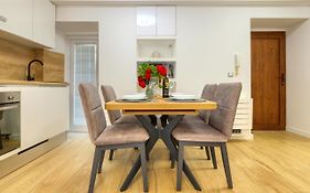 Apartment Tale - Brand New Apartment In Pula'S Old Town, With Free Netflix And Wi-Fi
